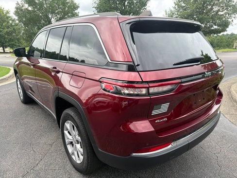 Used 2022 Jeep Grand Cherokee Limited AWD/4WD image 7