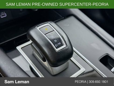 Used 2024 Mitsubishi Outlander SE image 17