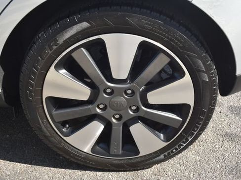 Used 2014 Kia Soul ! FWD image 39
