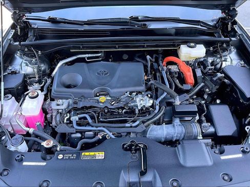 Used 2023 Toyota Crown Limited image 11