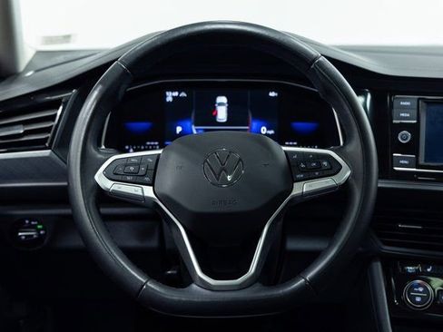 Used 2024 Volkswagen Jetta SE image 14