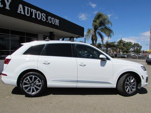 Used 2017 Audi Q7 3.0T Premium Plus w/ Premium Plus Package AWD/4WD image 8