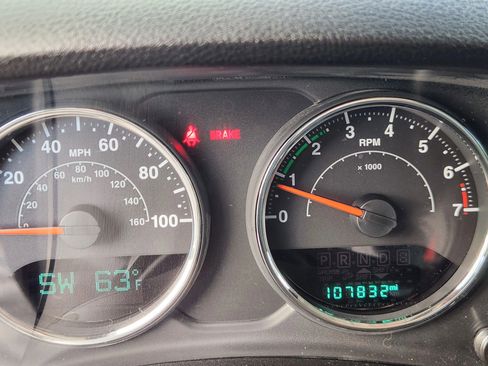 Used 2016 Jeep Wrangler Sport image 26