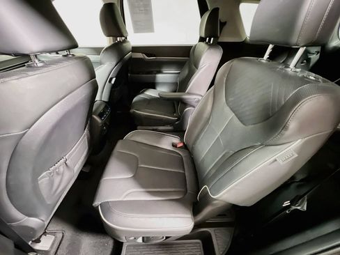 Used 2023 Hyundai Palisade SEL FWD image 22