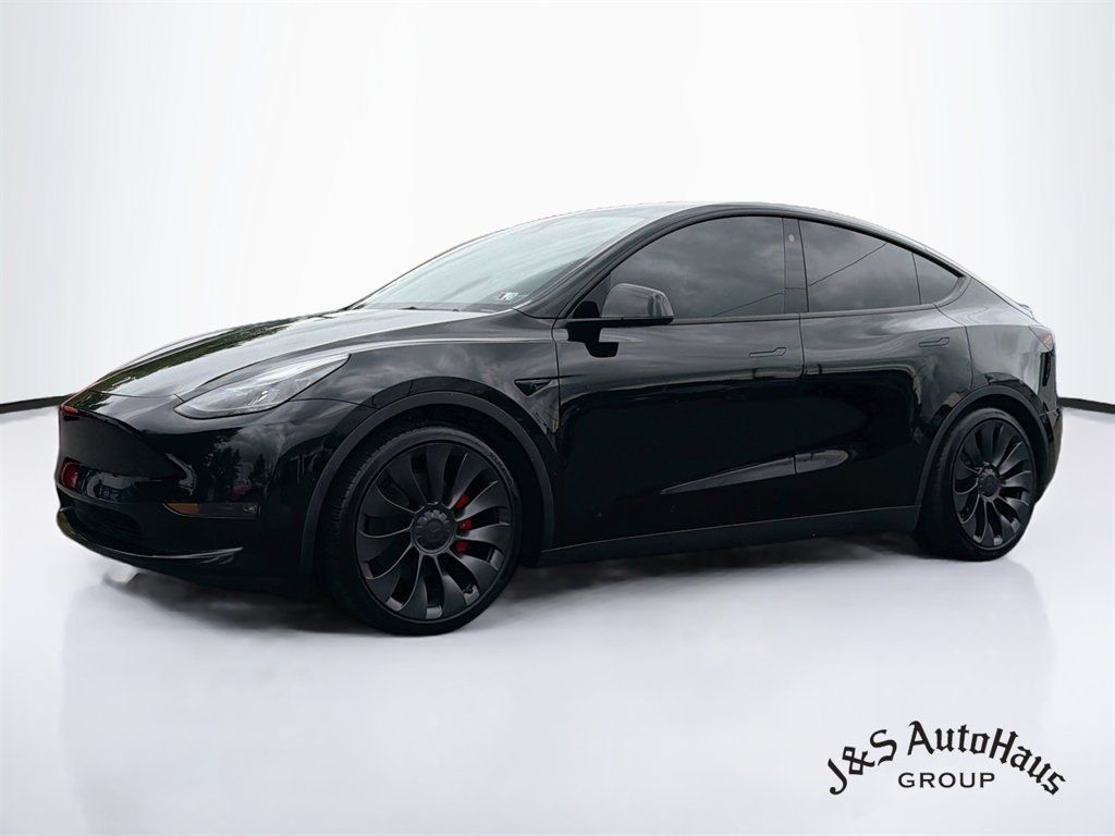 Used 2023 Tesla Model Y Performance AWD/4WD image 3