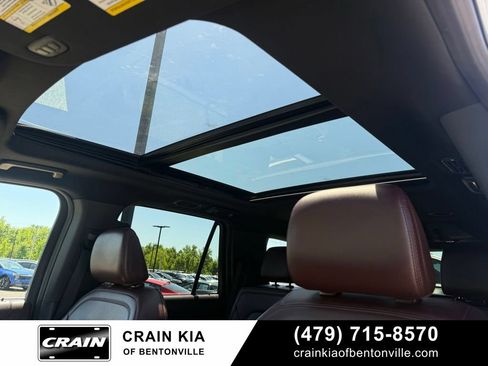 Used 2024 Ford Expedition Limited AWD/4WD image 19