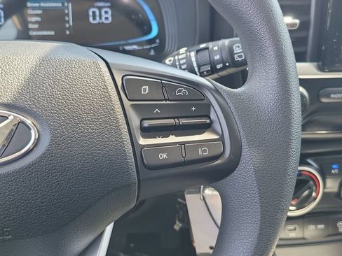 Used 2026 Hyundai Venue SE FWD image 7