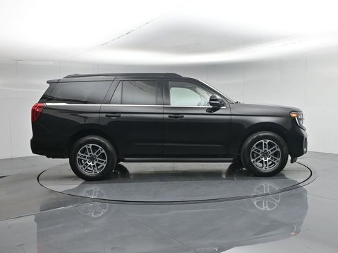 Used 2025 Ford Expedition Active RWD image 29