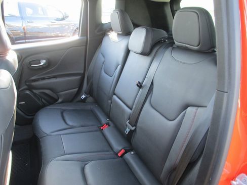 Used 2021 Jeep Renegade Trailhawk w/ Sun & Sound Group image 17