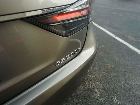 Used 2016 Lexus GS 200t w/ Premium Package RWD image 8