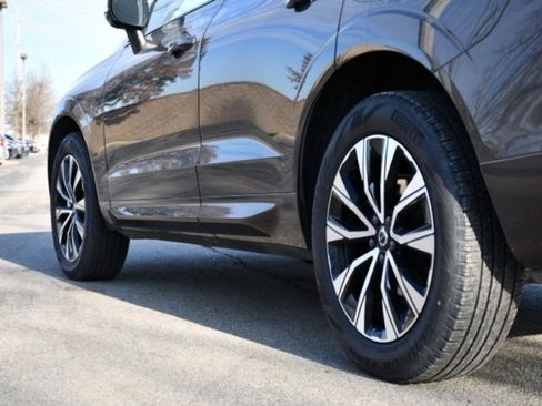 Certified 2025 Volvo XC60 B5 Plus w/ Climate Package image 9