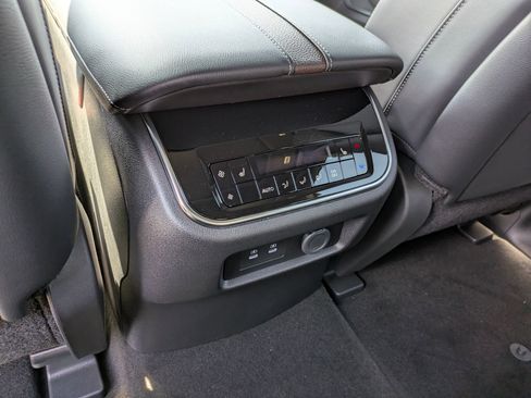 New 2025 Nissan Armada Platinum w/ Convenience Package image 19