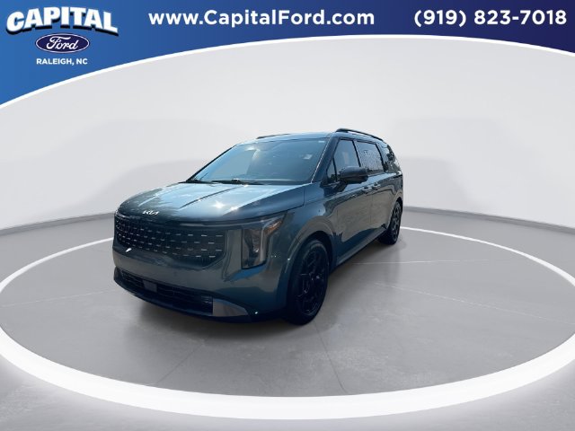 Used 2025 Kia Carnival SX FWD image 4