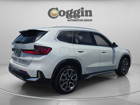 Certified 2025 BMW X1 xDrive28i w/ Convenience Package AWD/4WD image 5