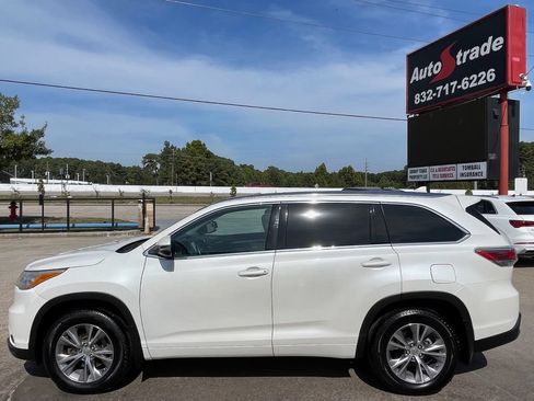 Used 2015 Toyota Highlander XLE AWD/4WD image 5
