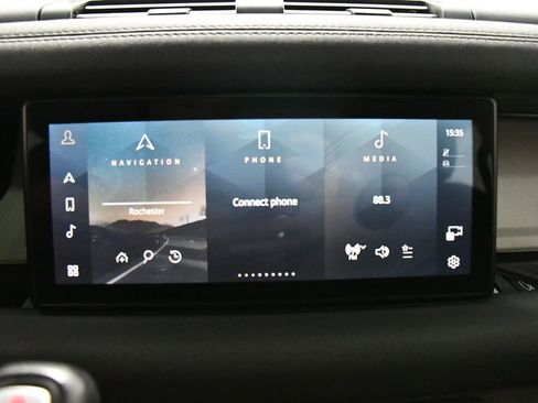 Used 2023 Land Rover Defender 110 X-Dynamic SE image 13