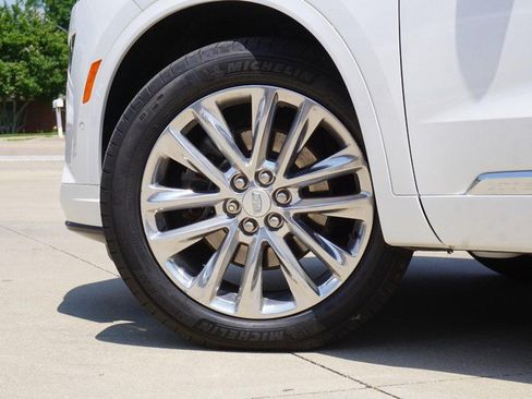 Used 2024 Cadillac XT6 Premium Luxury w/ Technology Package AWD/4WD image 14