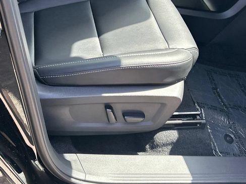 Certified 2025 Nissan Murano SL AWD/4WD image 43
