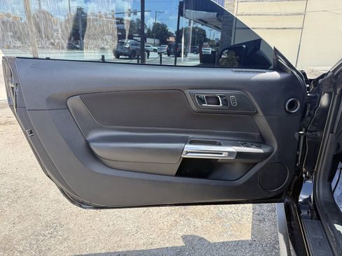 Used 2016 Ford Mustang Coupe w/ Equipment Group 051A RWD image 11
