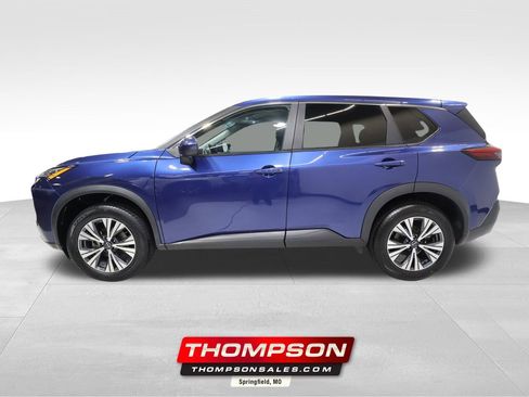 Used 2023 Nissan Rogue SV image 1