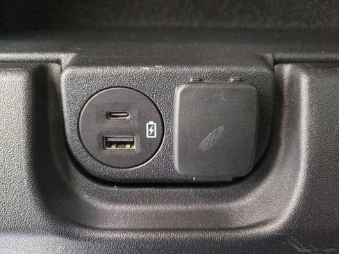 Used 2023 Ford F150 XLT AWD/4WD image 15