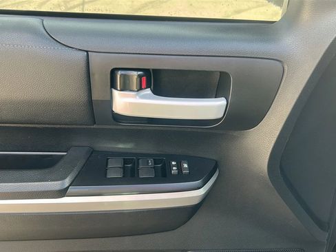 Used 2014 Toyota Tundra SR5 image 35