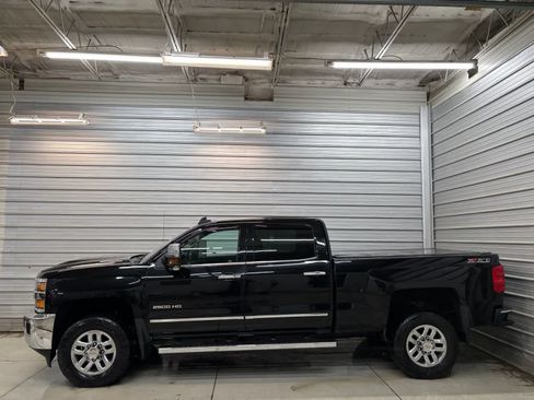 Used 2017 Chevrolet Silverado 2500 LTZ w/ Z71 Package, Off-Road AWD/4WD image 10