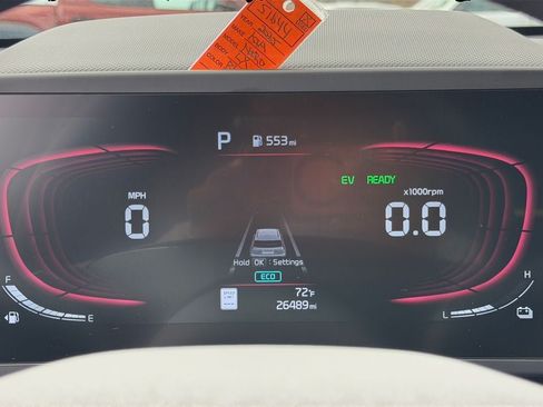 Used 2025 Kia Niro LX FWD image 14