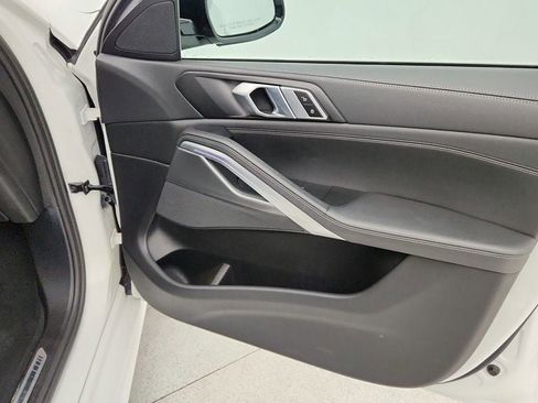 Used 2023 BMW X6 xDrive40i w/ M Sport Package image 27