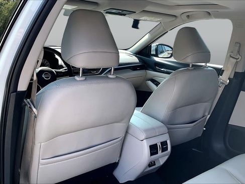 Used 2020 Nissan Altima 2.0 Platinum FWD image 22