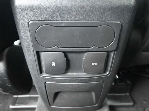 Used 2023 Ford Explorer XLT w/ Equipment Group 202A image 24