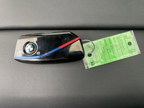 Used 2023 BMW X7 M60i w/ Executive Package image 26