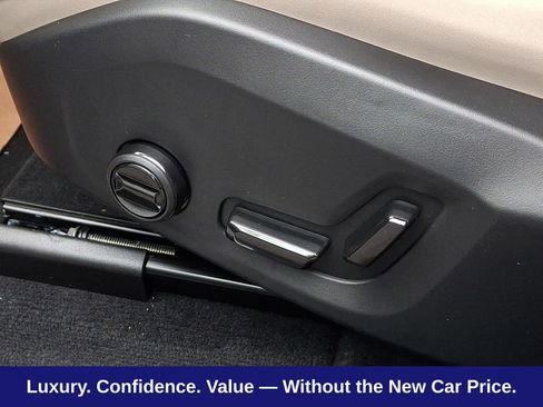 New 2026 Volvo XC60 B5 Plus w/ Protection Package Premier AWD/4WD image 14