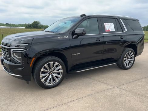 Used 2025 Chevrolet Tahoe High Country w/ Sun And Tow Package AWD/4WD image 5