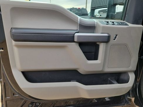 Used 2022 Ford F350 XLT w/ XLT Premium Package AWD/4WD image 18