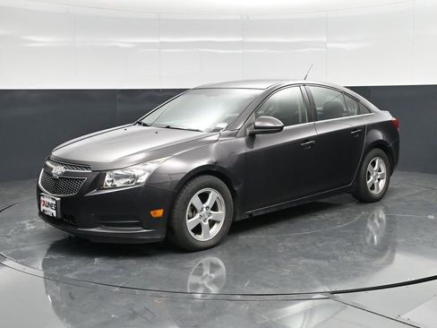 Used 2014 Chevrolet Cruze LT FWD image 8