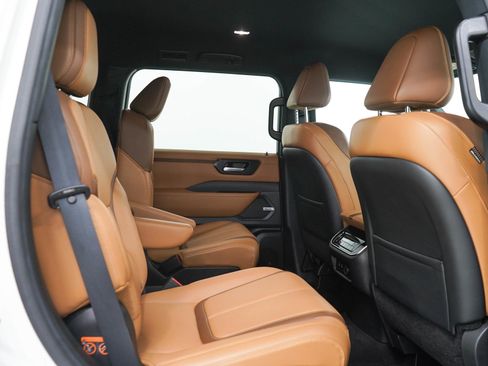 Used 2025 Nissan Armada SL w/ Captain's Chari Seat Package AWD/4WD image 14