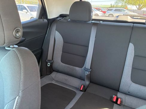 Used 2025 Chevrolet TrailBlazer LT image 32