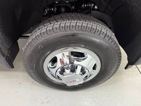 New 2026 GMC Sierra 3500 SLE w/ SLE Convenience Package image 4