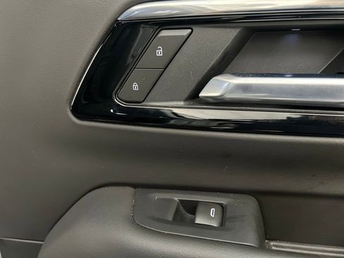 Used 2025 Chevrolet Tahoe LT AWD/4WD image 20