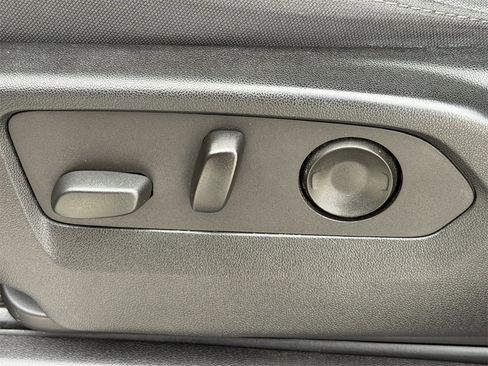 Certified 2022 Chevrolet Silverado 1500 LT image 26