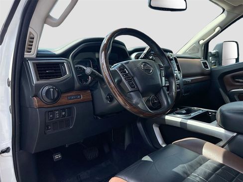 Used 2016 Nissan Titan Platinum Reserve AWD/4WD image 9