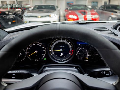 Used 2022 Porsche 911 GT3 RWD image 18