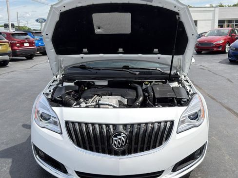 Used 2017 Buick Regal Sport Touring FWD image 62