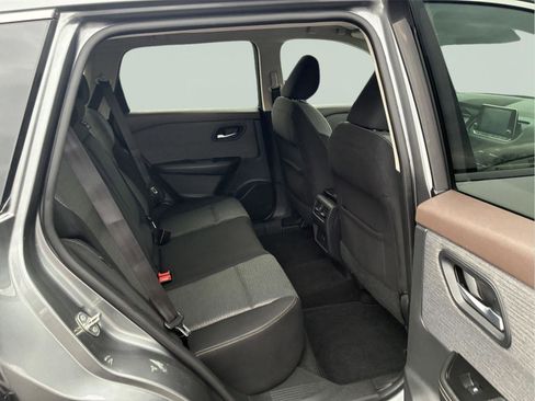 Used 2021 Nissan Rogue SV image 10