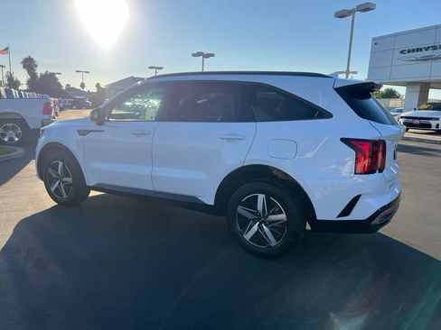 Used 2023 Kia Sorento EX w/ Panoramic Sunroof Package FWD image 17