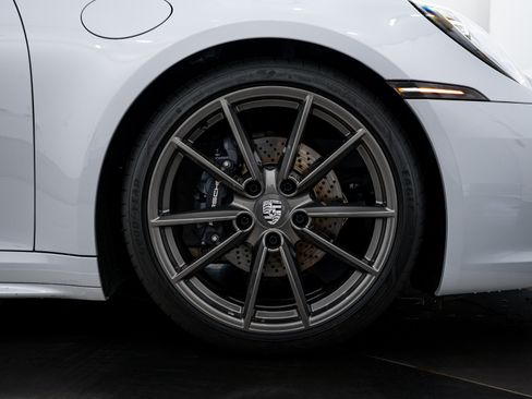 Certified 2024 Porsche 911 Carrera T RWD image 11