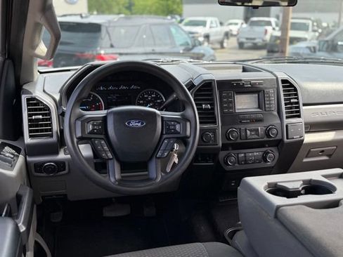 Used 2019 Ford F250 XLT AWD/4WD image 4
