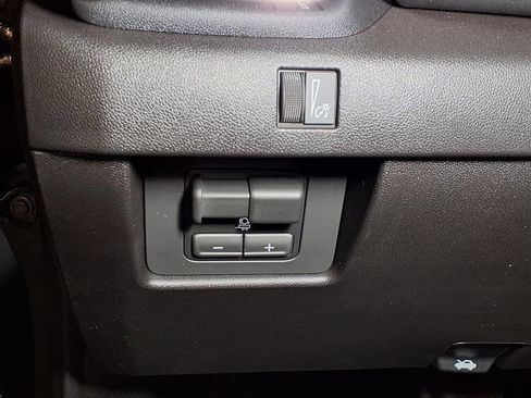 New 2026 GMC Canyon Elevation w/ Convenience Package RWD image 17