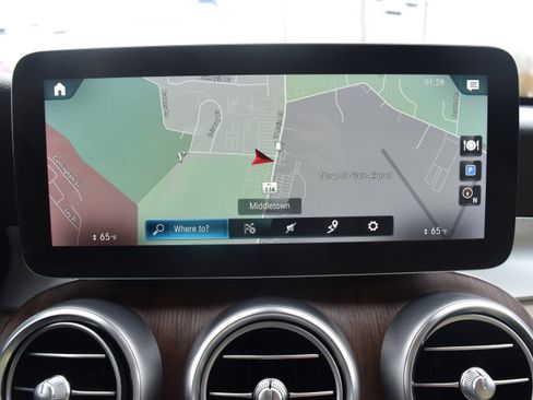 Used 2021 Mercedes-Benz GLC 300 4MATIC image 24